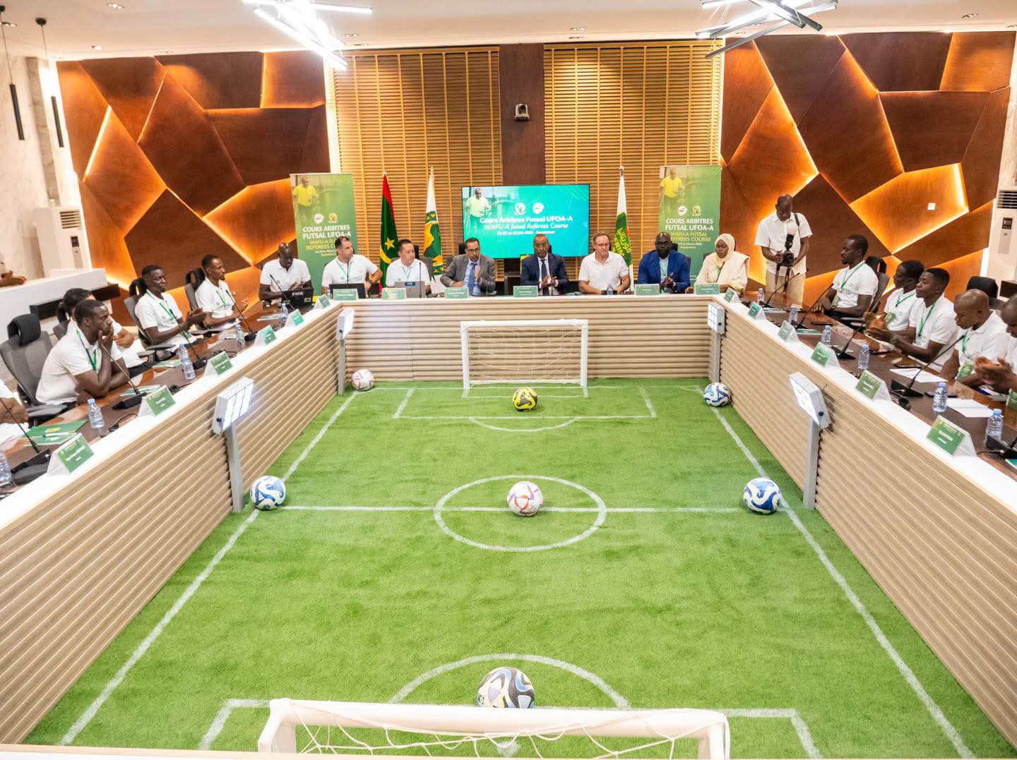 نواكشوط.. دورة لتعزيز مهارات حكام كرة القدم داخل الصالات (الفوتسال) بمشاركة 16 حكماً
