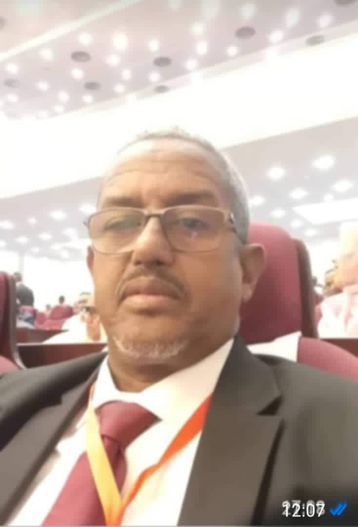 رئيس الجمهورية يؤكد صراحة الطرح وثقة الإجابة في مؤتمر صحفي جامع بالقصر الرئاسي/ اباي ولد اداعة